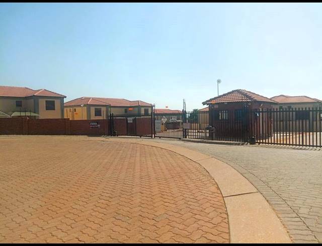 3 BEDROOM HOUSE FOR SALE IN AMANDASIG